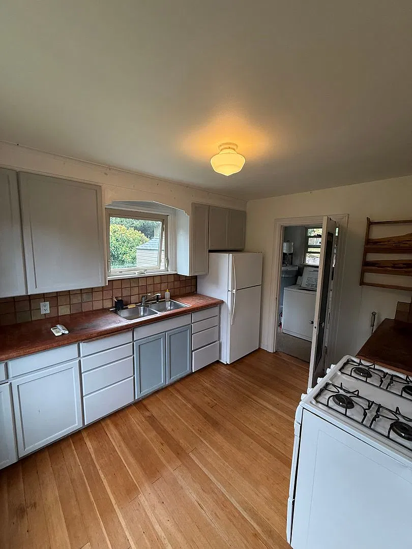 1211 High St — Photo 2