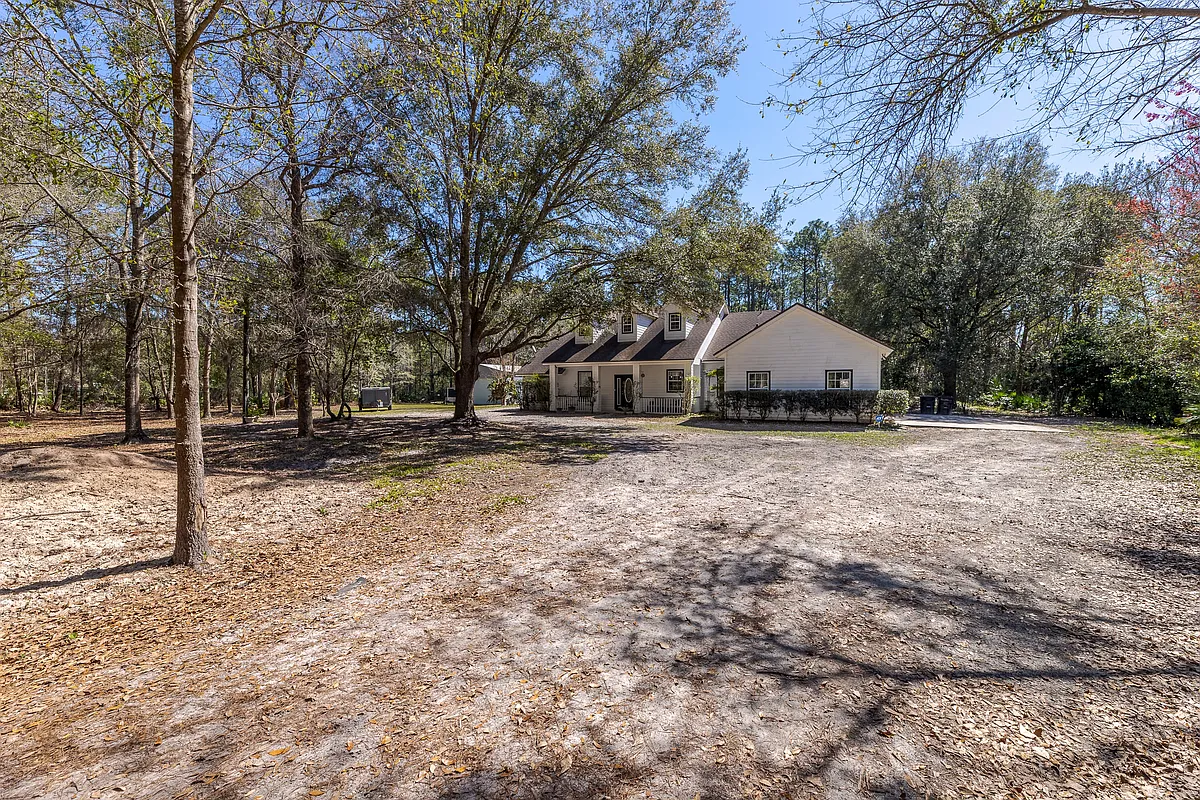 Building Photo - 1489 Bluejay Dr
