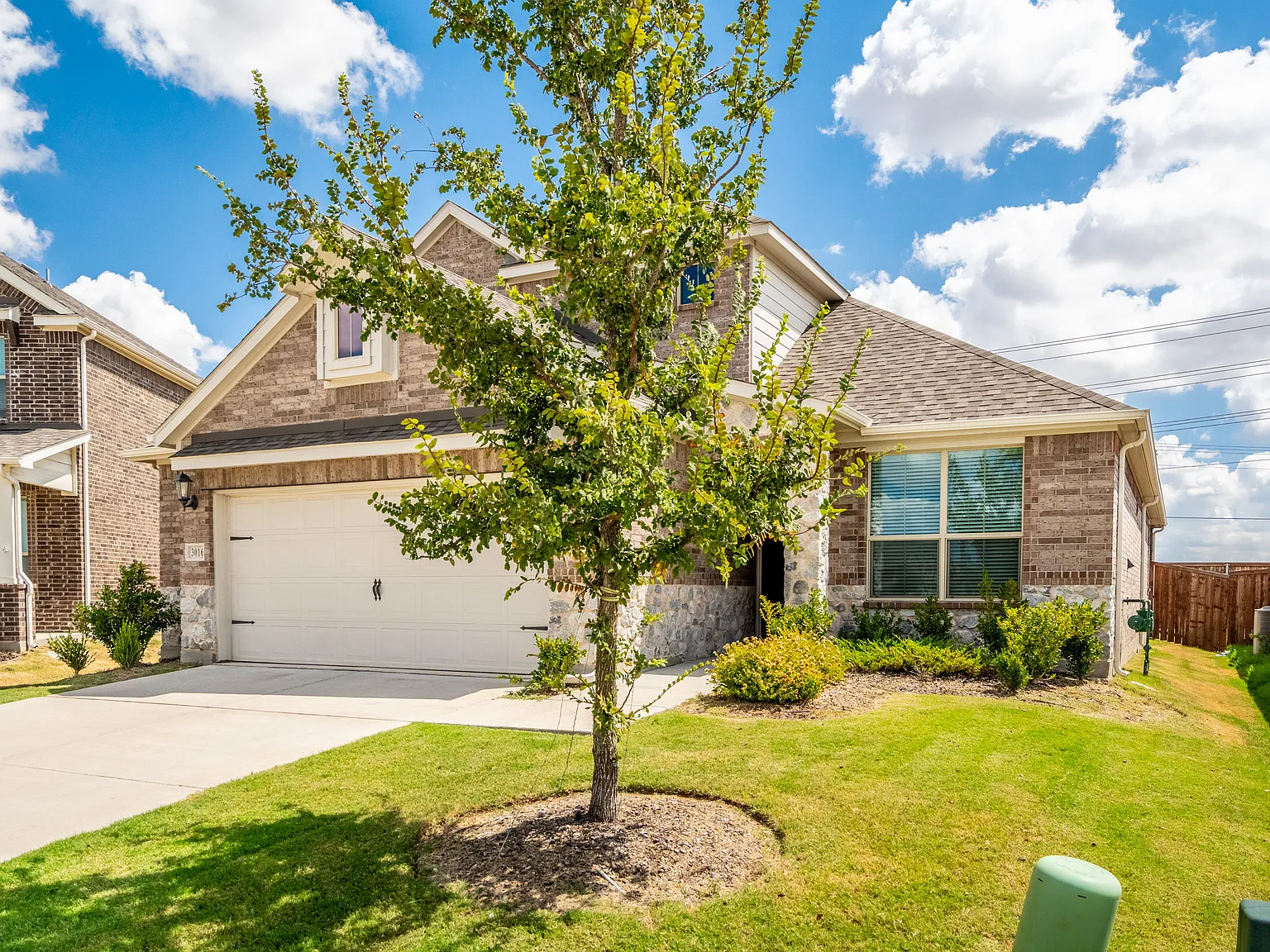 3 bed, 2084 sqft, $2,700 — Photo 3