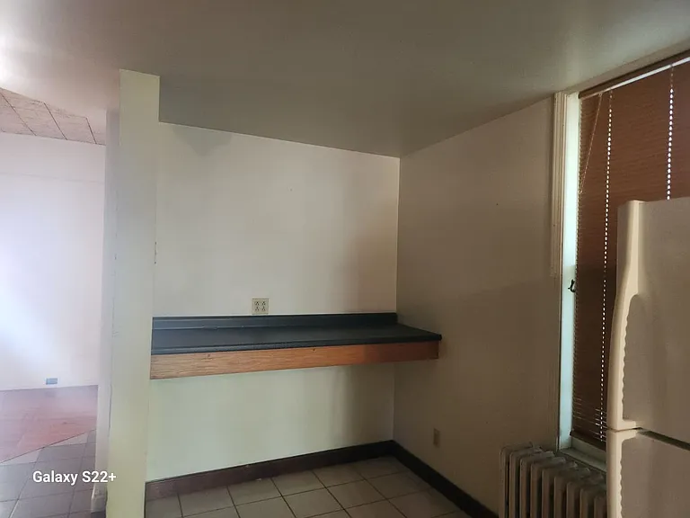 2526 Broad Ave — Photo 5