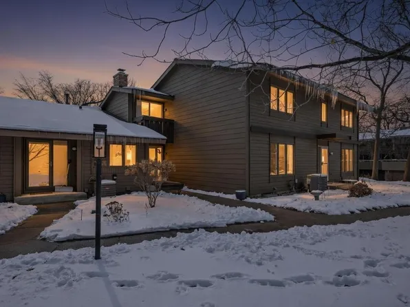 149 Birnamwood Dr, Burnsville, MN 55337