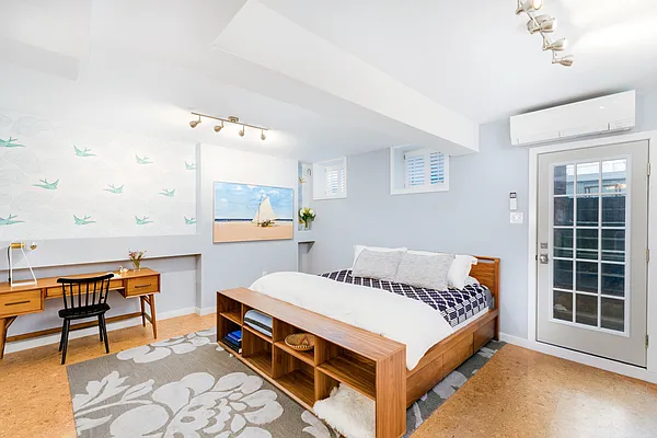 Sold by Compass | media 5