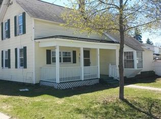 4 Chestnut St, South Glens Falls, NY 12803