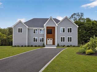 1051 Old Smithfield Rd, North Smithfield, RI 02896