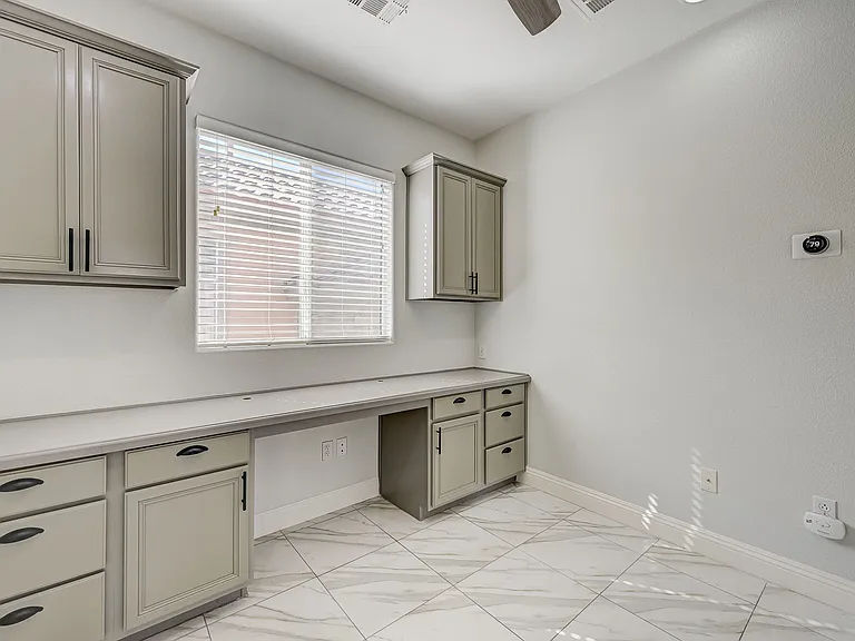 2429 Granada Bluff Ct — Photo 21