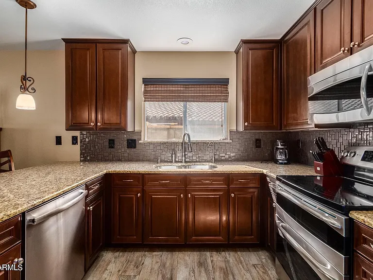 2911 E Windmere Dr — Photo 10