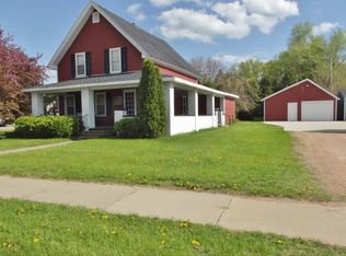 309 E Main St, Weyauwega, WI 54983