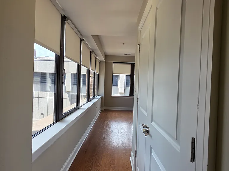 125 N 4th St #401 — Photo 5