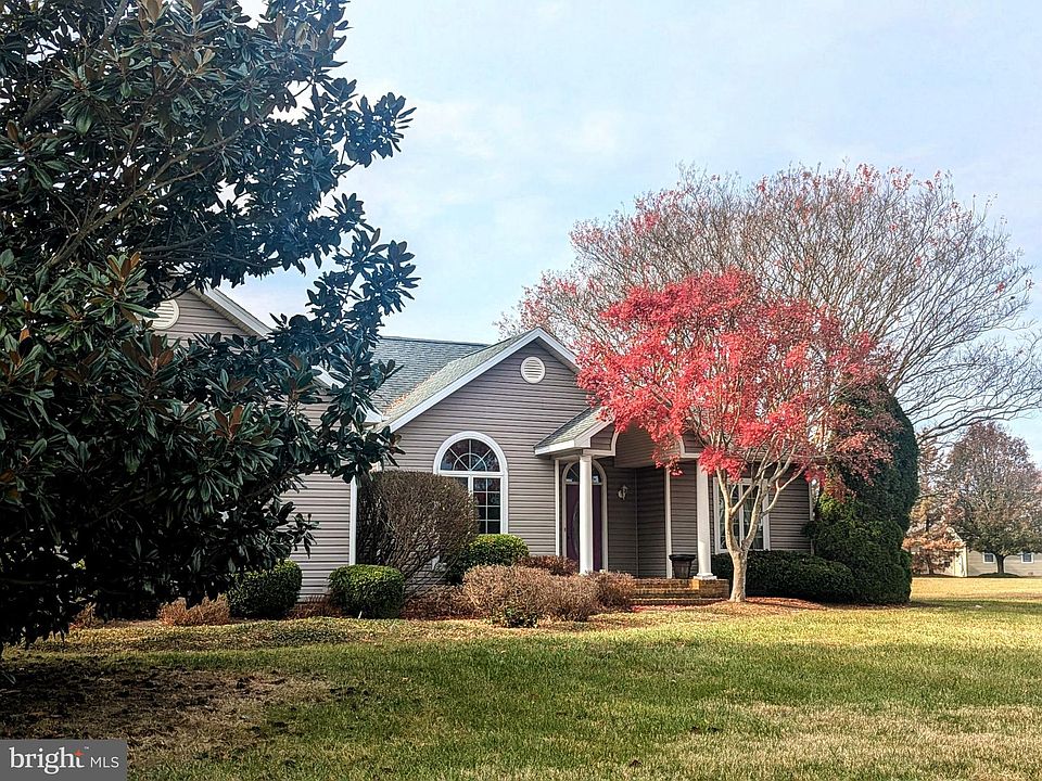 1st image of 3 Southwood Shores Dr