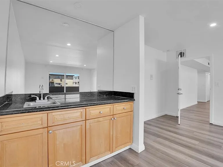 5412 Lindley Ave #110 — Photo 7