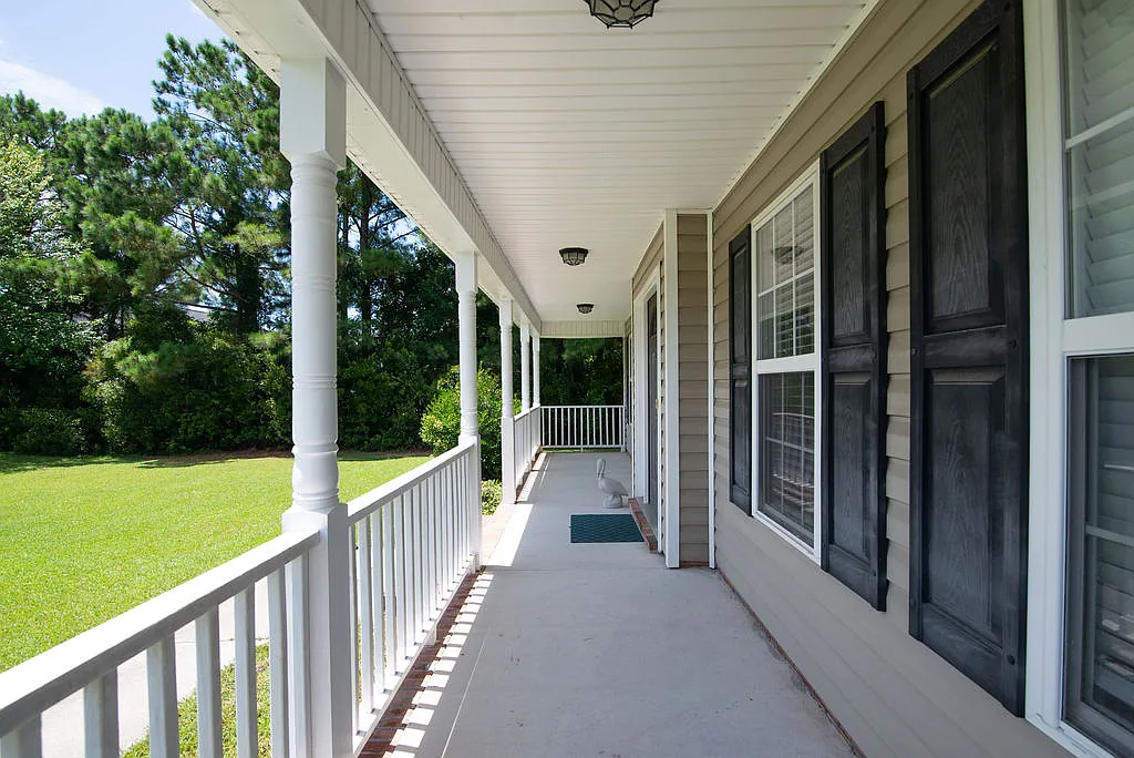 4 bed, 2126 sqft, $2,400 — Photo 3