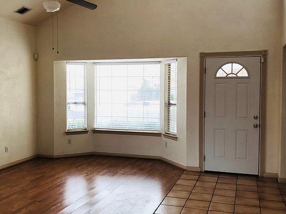 2nd image of 16838 Robin Ln
