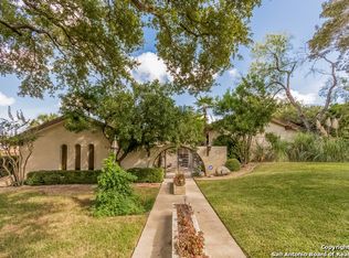 5911 Winding Ridge Dr, Windcrest, TX 78239