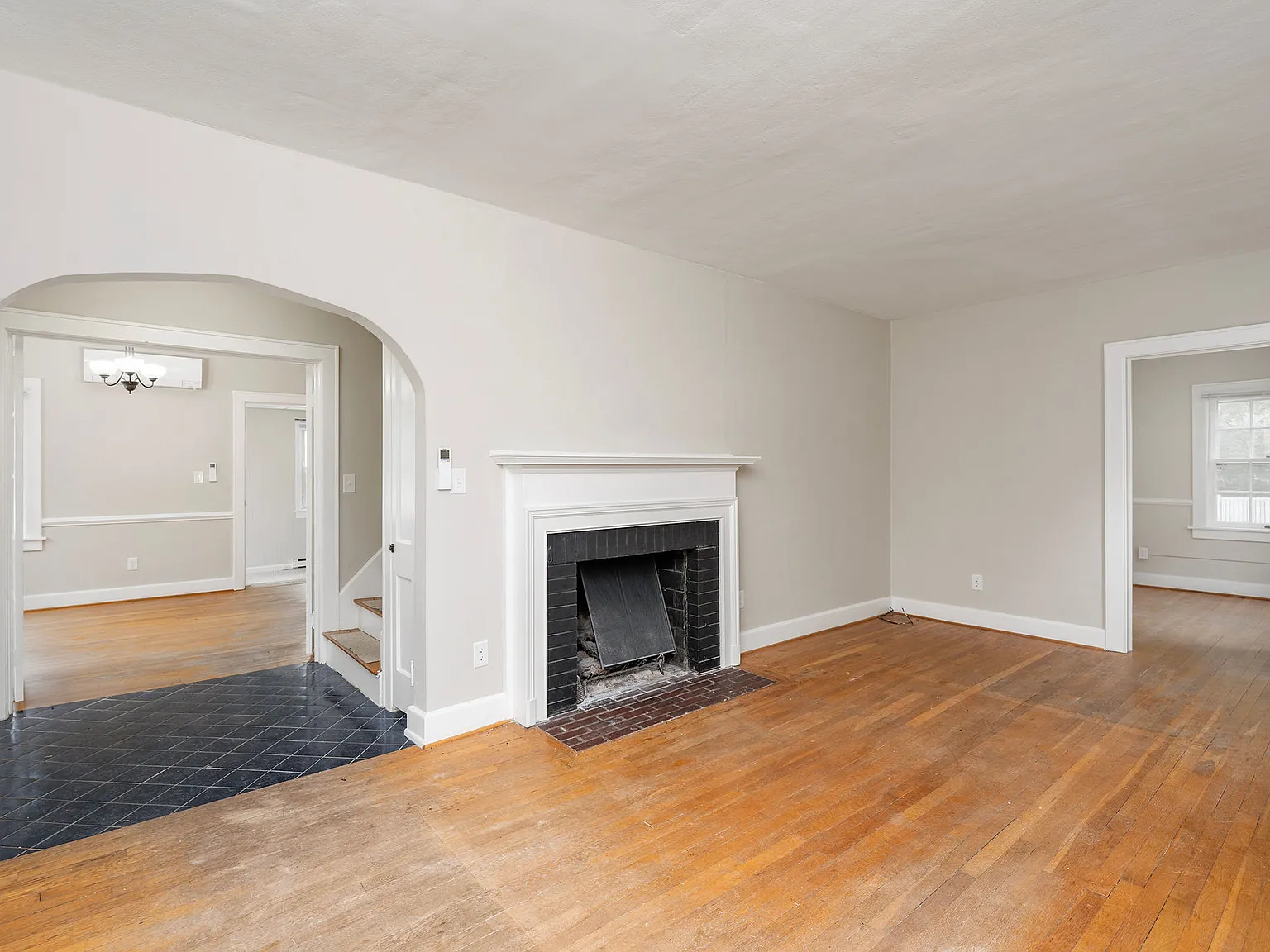 3 bed, 1.5 bath, 1559 sqft, $1,895 — Photo 3