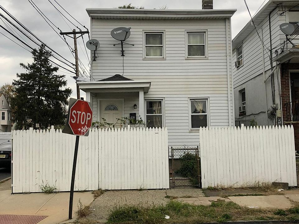 2nd image of 140 Ryerson Ave