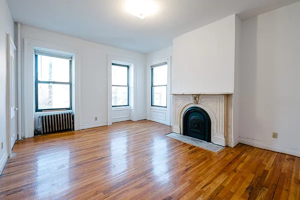 Rented by Maz Group NY | media 9