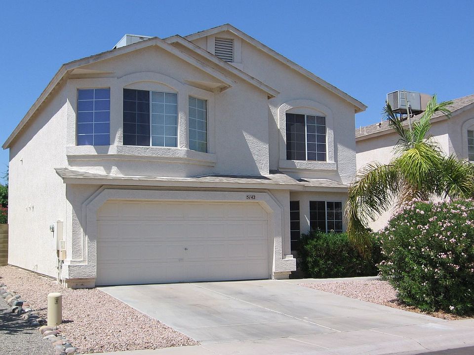 Beautiful 4 Bedroom Home in Outstanding Neighborhood