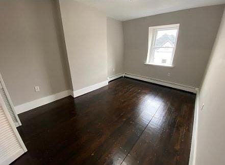 2nd image of 37 White Street Pl #3