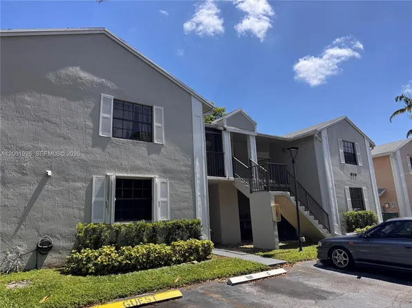 910 Constitution Dr #910C, Homestead, FL 33034