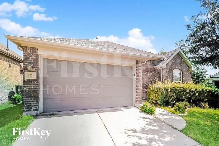1521 Toucan Dr