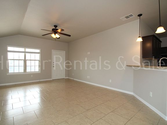 5th image of 4607B Cambridge Dr