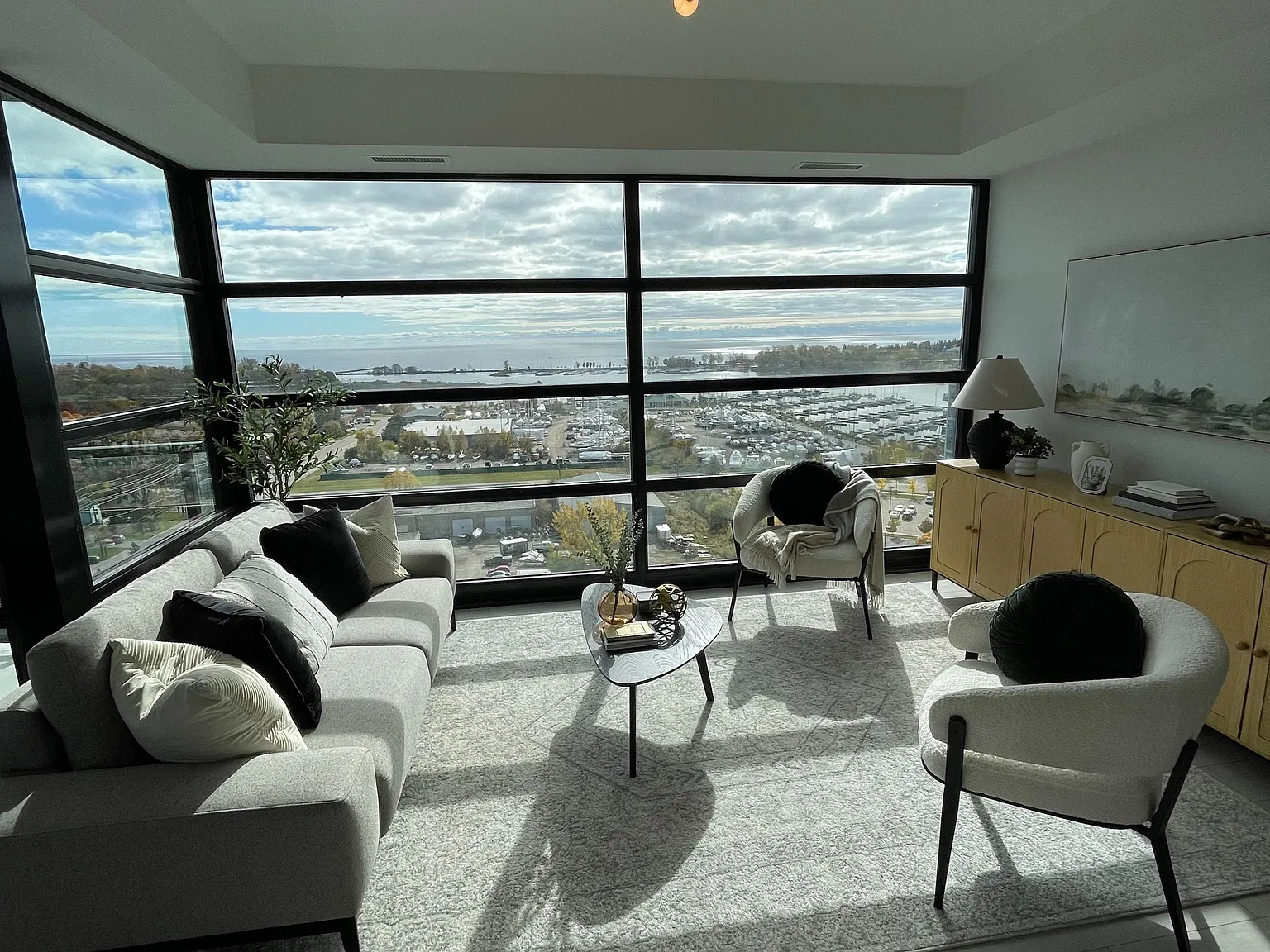 2 bed, $2,750 — Photo 3