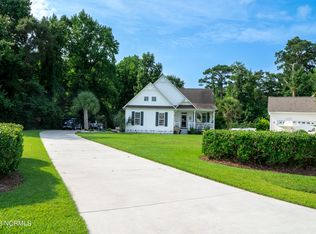 219 Bluewater Cv, Swansboro, NC 28584