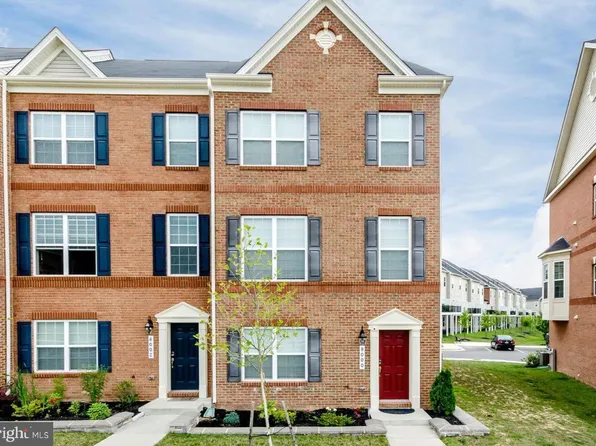 8000 Blue Stream Dr, Elkridge, MD 21075