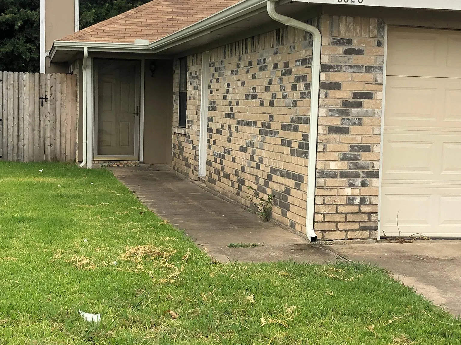 6626 Parkview Ln — Photo 2