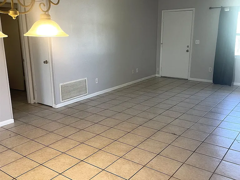 790 Bahia Dr — Photo 3