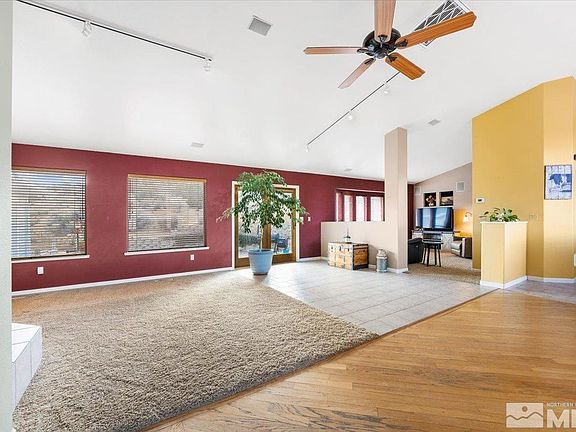 3rd image of 565 Valle Verde Dr