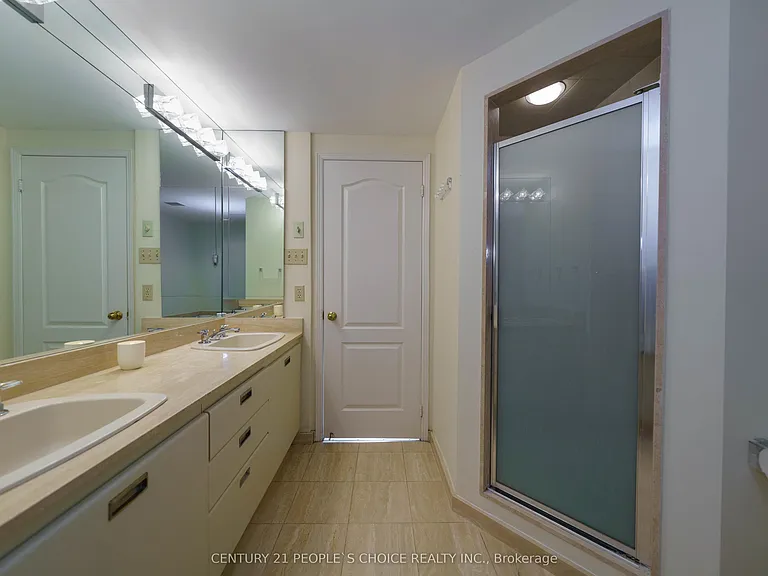 1905 Pilgrims Way #506 — Photo 31