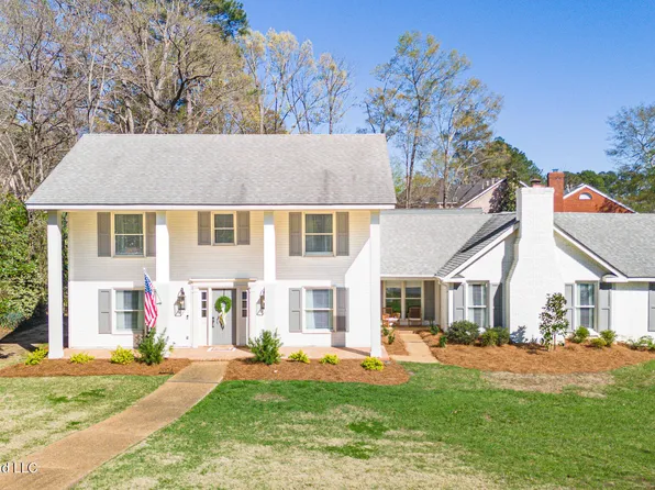 2004 Petit Bois St S, Jackson, MS 39211