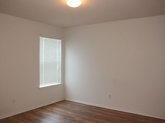 5th image of 107 Outfitter Dr