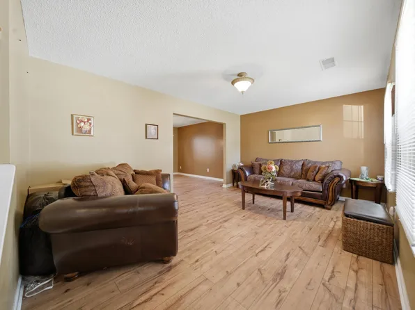 102 Skyhawk Rd, Irmo, SC 29063