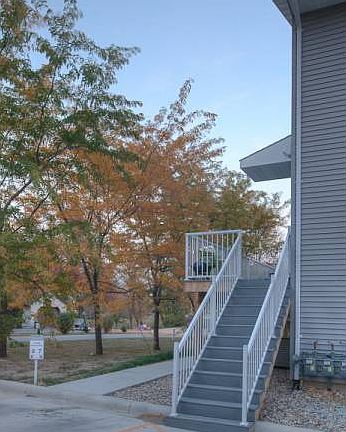 5th image of 96 Valley Ln APT 1