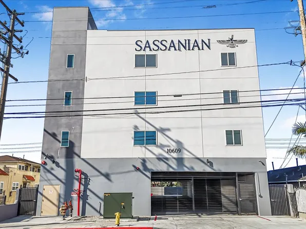 10609 S Inglewood Ave, Inglewood, CA 90304