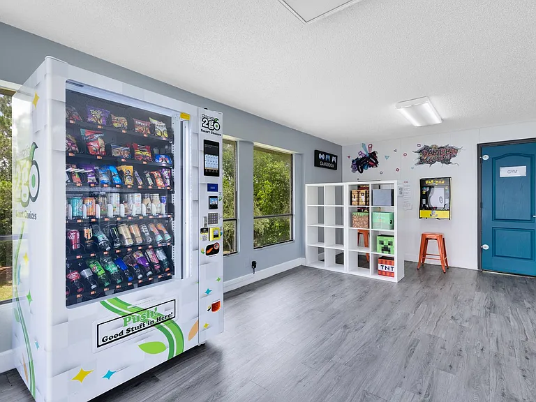 Oasis - 3165 South St. — Photo 105