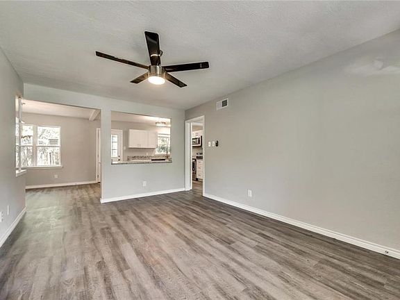 5th image of 10446 Sandra Lynn Dr