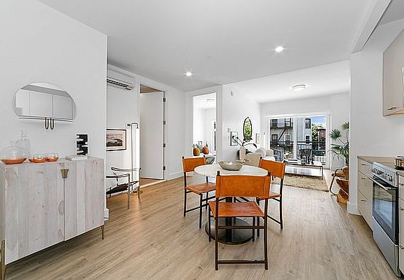 4th image of 550 Prospect Pl #604