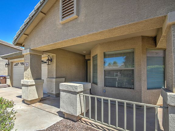 3rd image of 706 E Penny Ln