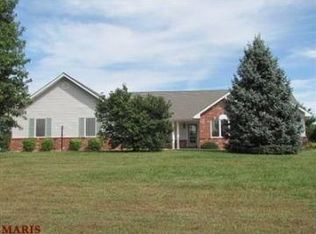 2 Falling Leaf Dr, Lake Saint Louis, MO 63367
