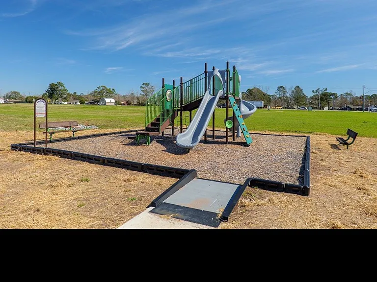 Bemiss Springs Dr — Photo 1