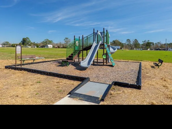 (undisclosed Address), Valdosta, GA 31605