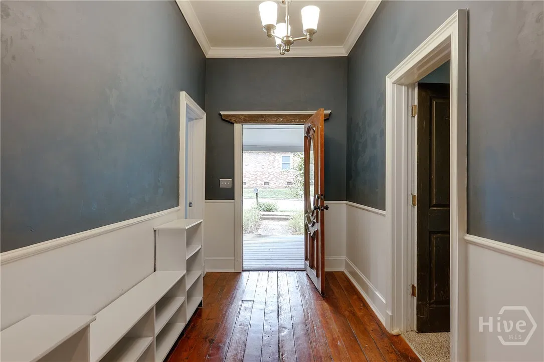 2 bed, 1.0 bath, 1379 sqft, $1,850 — Photo 4