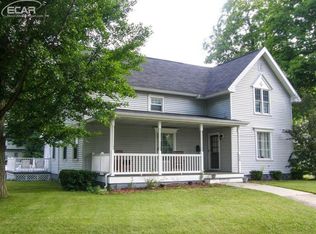 329 Pearl St, Chesaning, MI 48616