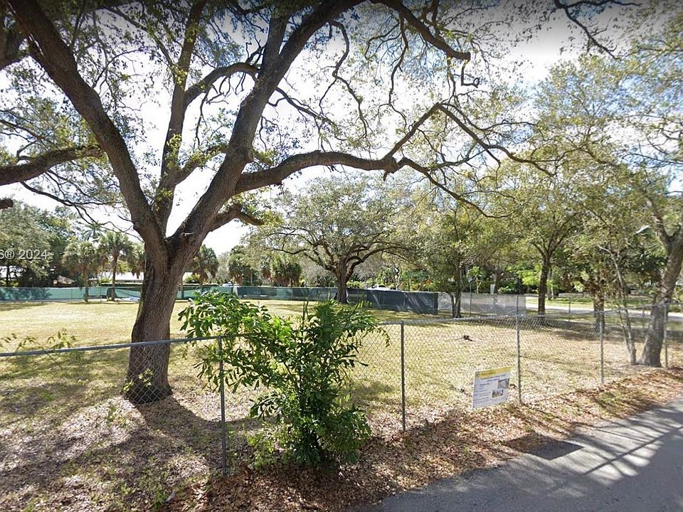 1st image of 1440 SW 31st St
