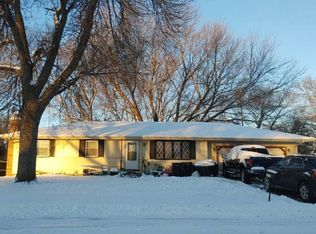 1054 Ramsey St S, Shakopee, MN 55379