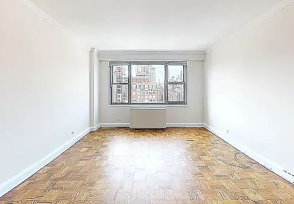 3rd image of 353 E 83rd St APT 12B