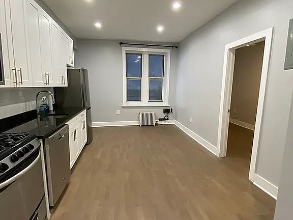 4th image of 292 Lincoln Pl APT 1B